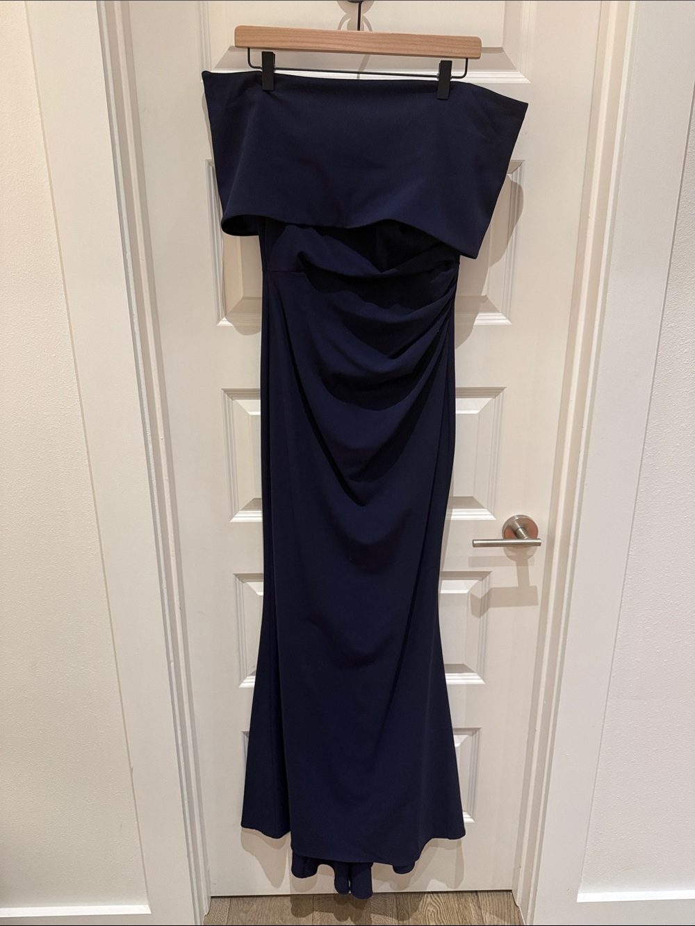 Vince Camuto - Elegant Navy Off-Shoulder Draped Evening Gown